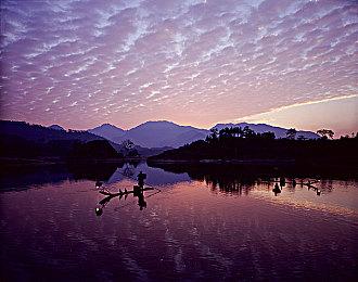 Steam周末特惠：3D视觉小说《终点咖啡馆》5折 10月8日截止